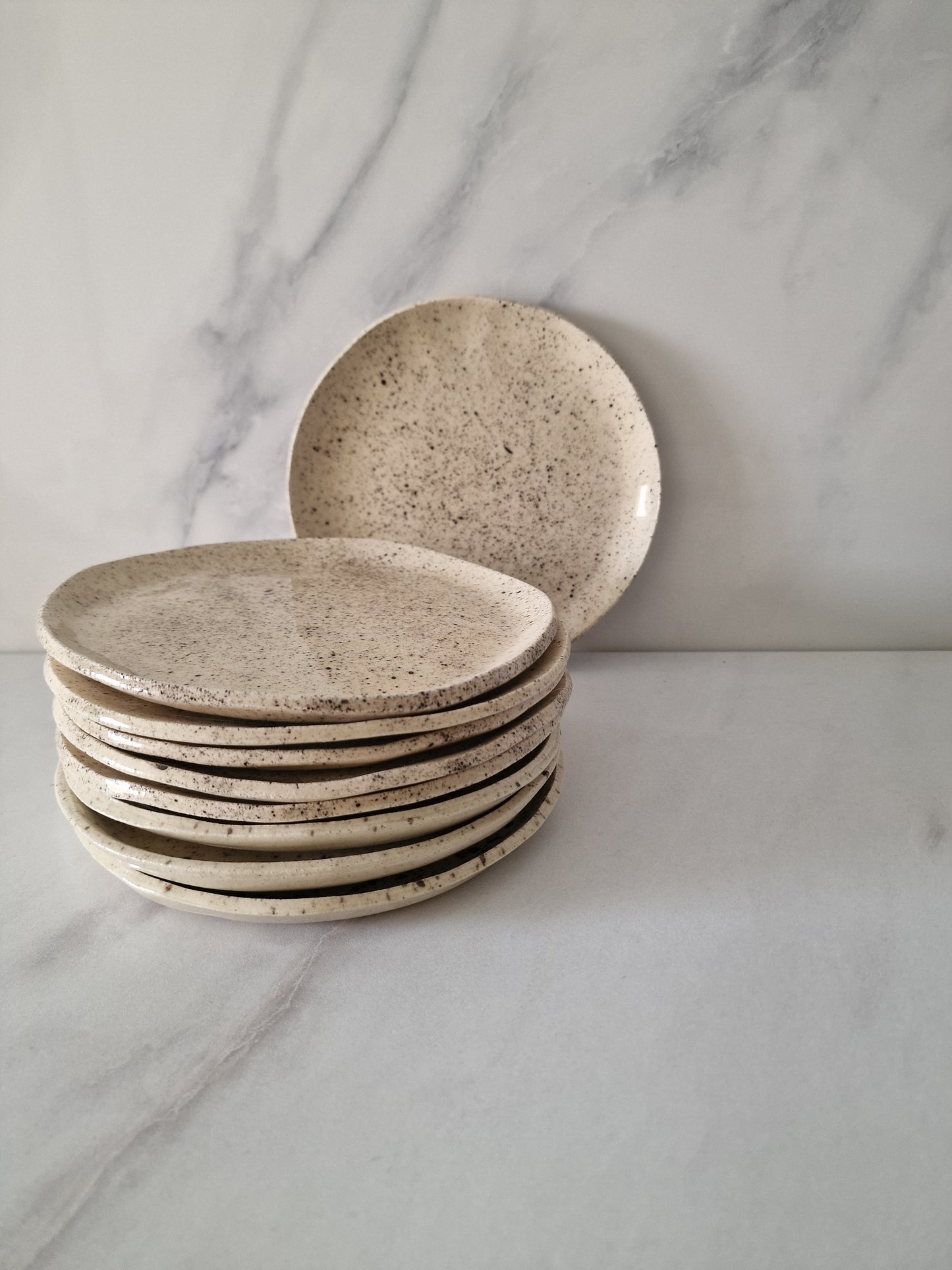 Poérava - petite assiette plate
