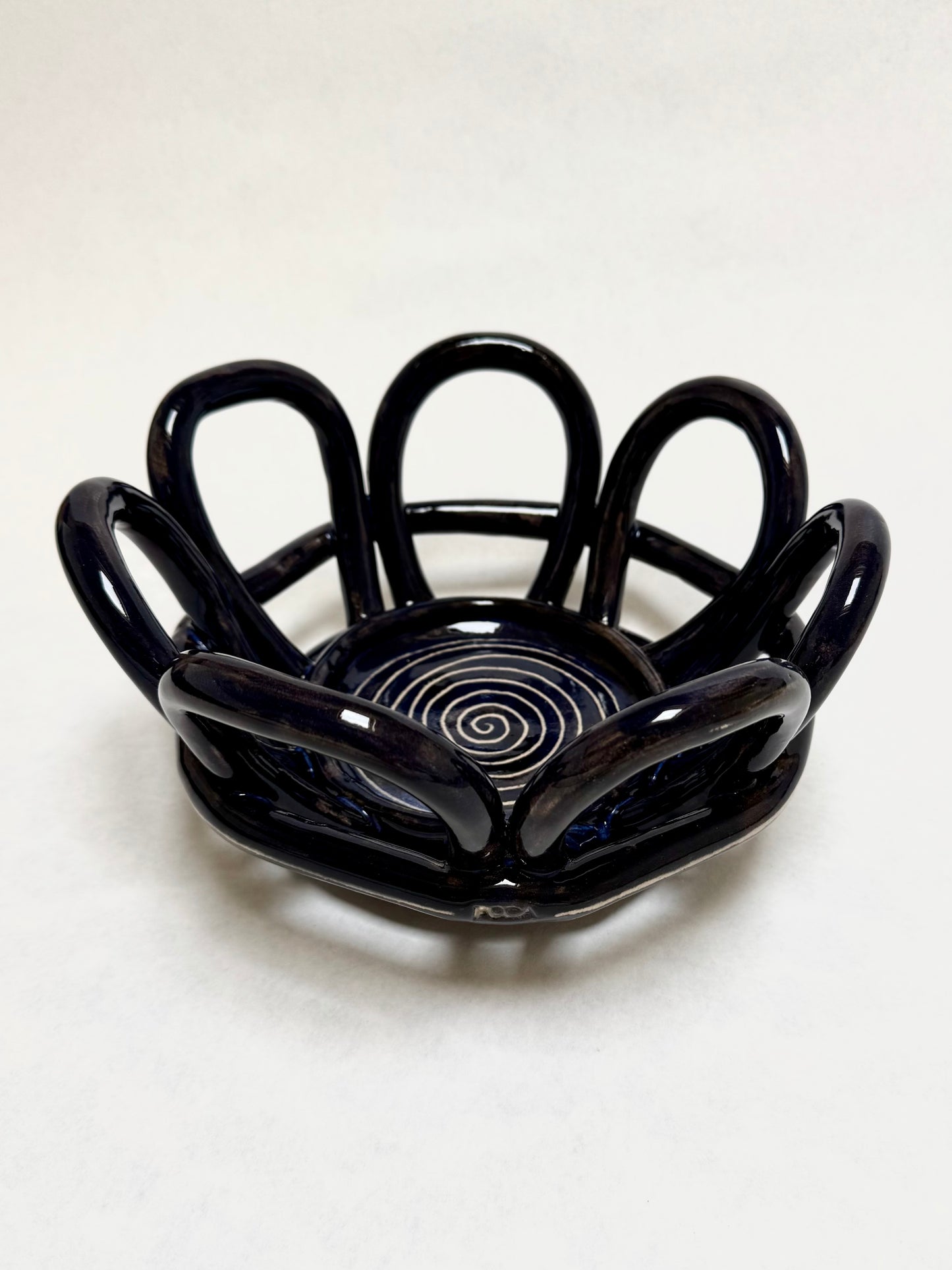 Corbeille noire 008