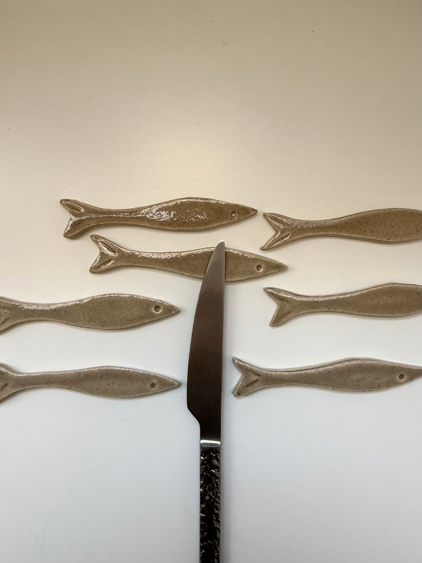 Les Anchois - porte couteaux beiges