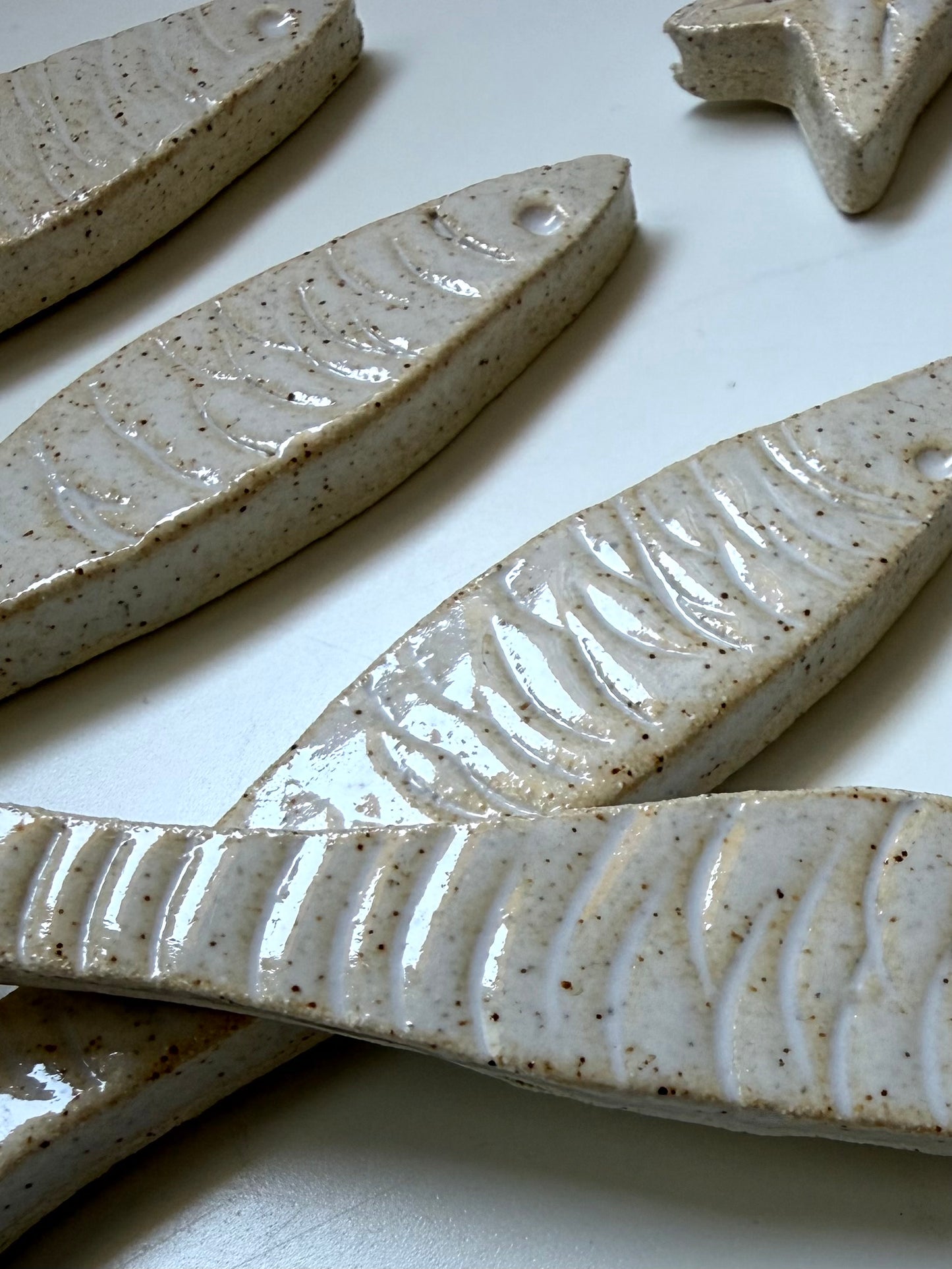 Les Anchois - porte couteaux blanc 1