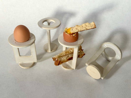 Balance - set of 4 white egg cups