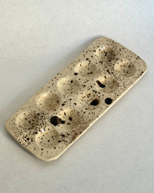Poérava - small egg holder