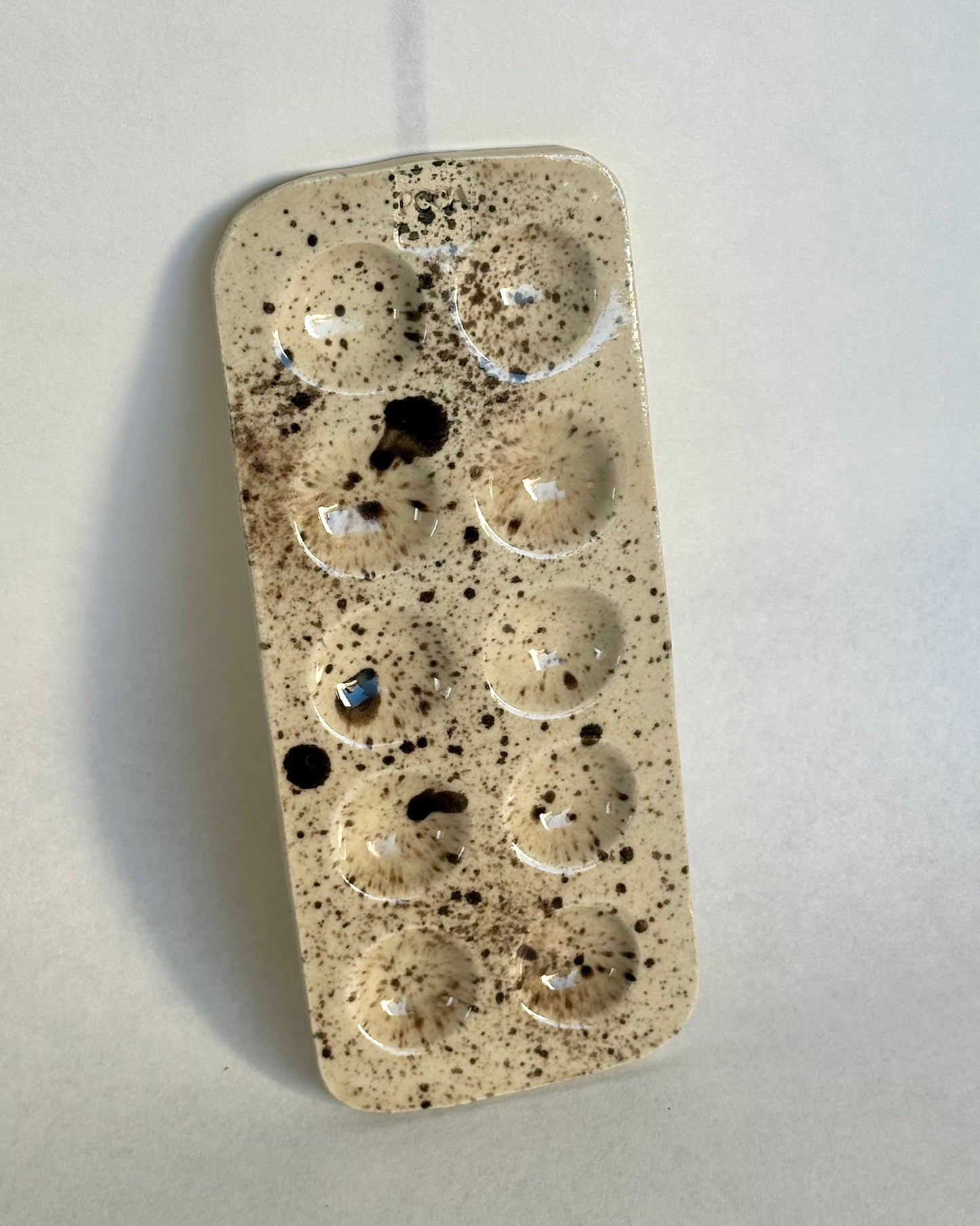 Poérava - small egg holder