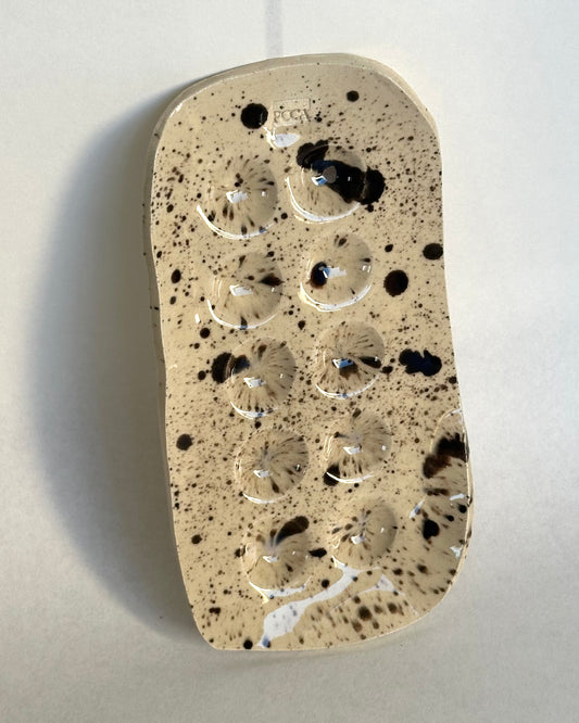 Poérava - large egg holder